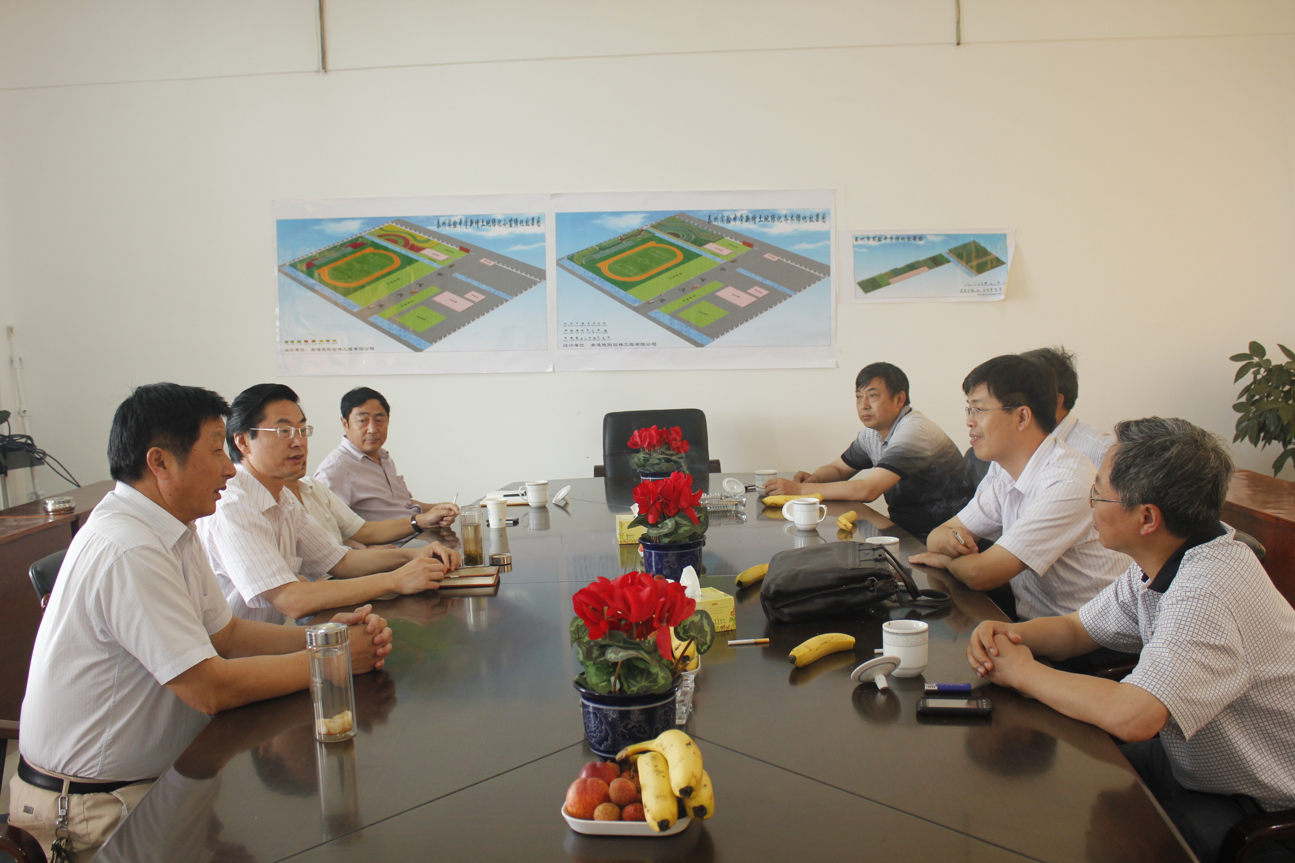 泰興市第二高級中學(xué)領(lǐng)導(dǎo)來我校參觀交流