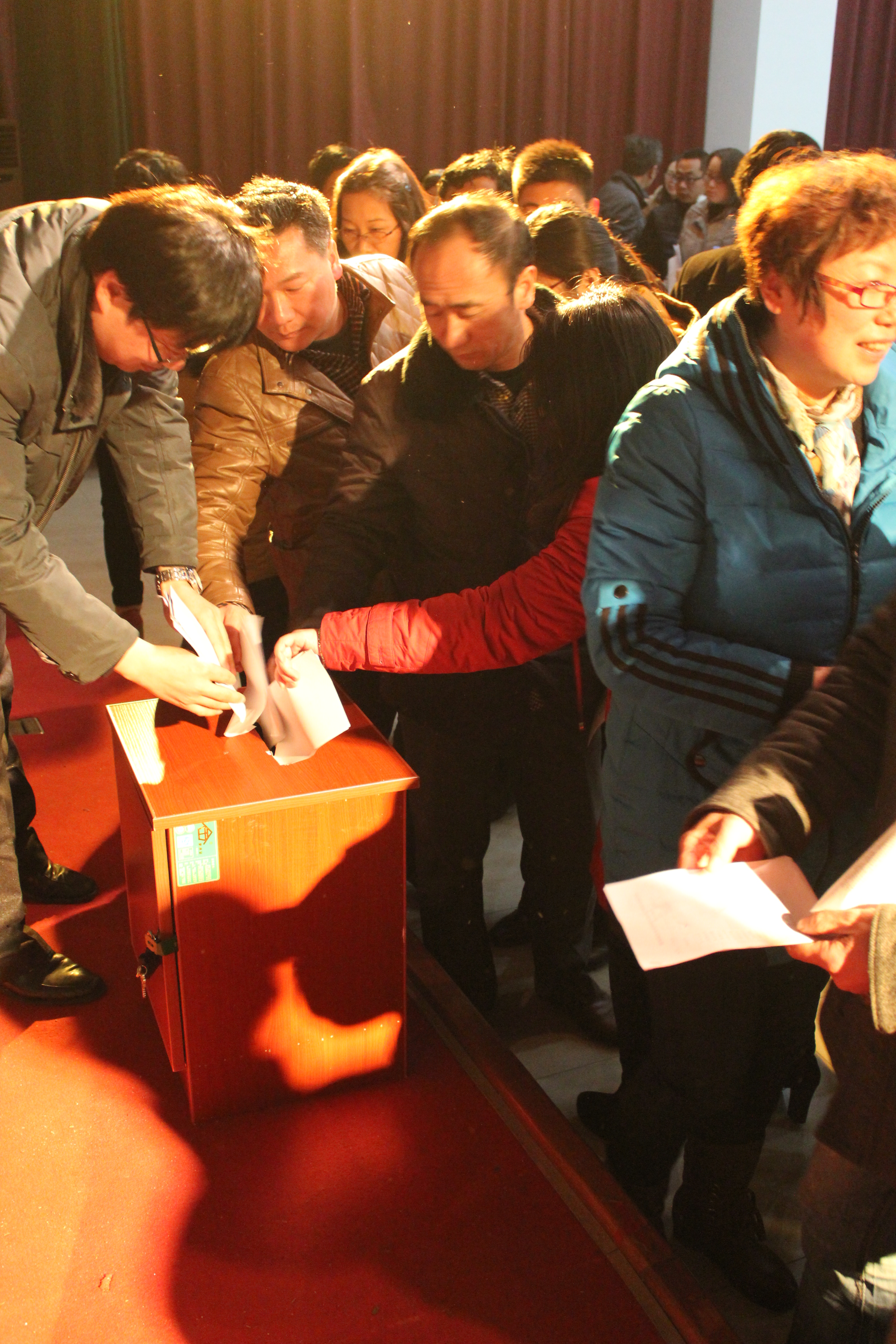 我校召開(kāi)黨的群眾路線教育實(shí)踐活動(dòng)動(dòng)員會(huì)