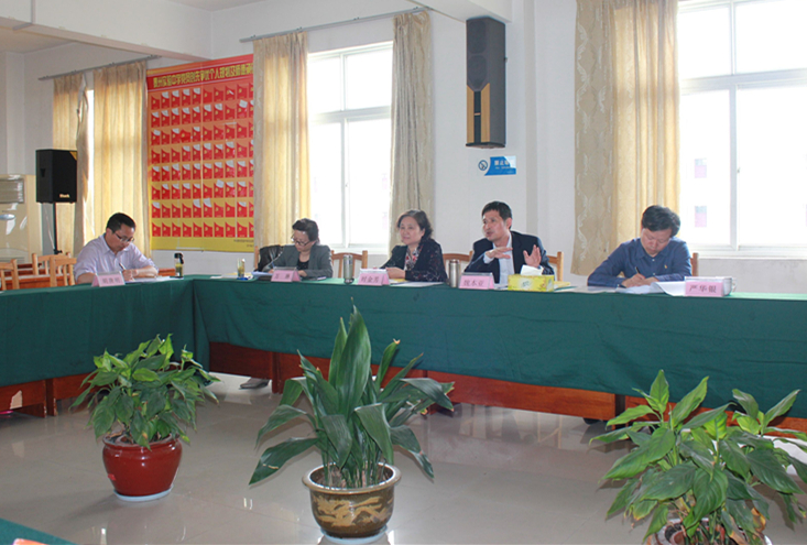 我校省級(jí)重點(diǎn)自籌課題“從流行歌曲中汲取語(yǔ)文素養(yǎng)方法探索”成功開題 我校省級(jí)重點(diǎn)自籌課題“從流行歌曲中汲取語(yǔ)文素養(yǎng)方法探索”成功開題