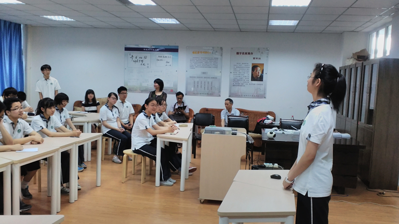 我校課程基地成員參加江蘇省普通高中課程基地建設(shè)專題研討活動(dòng) 我校課程基地成員參加江蘇省普通高中課程基地建設(shè)專題研討活動(dòng)