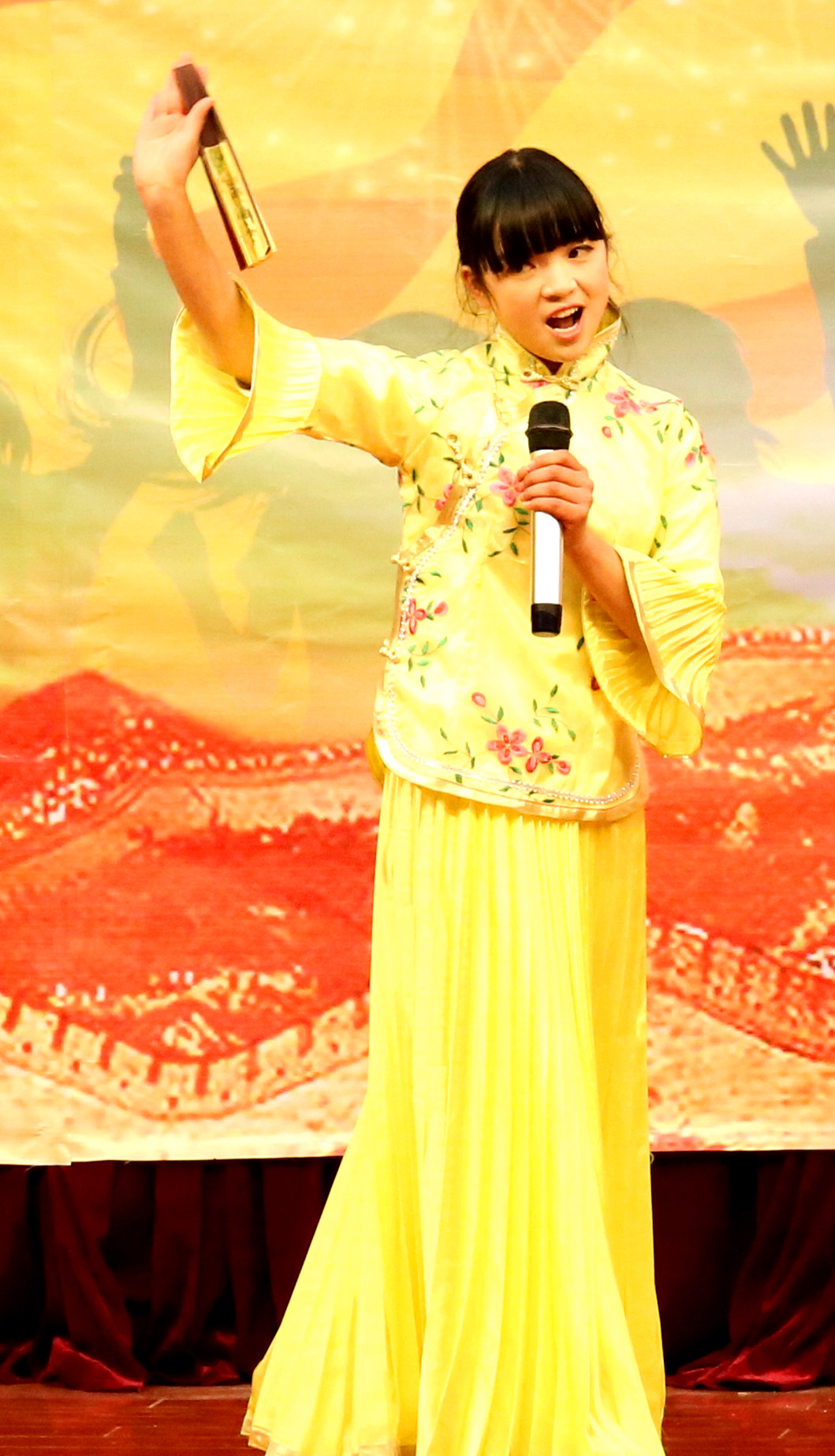 踐行核心價值觀__共筑青春中國夢——泰州實(shí)驗(yàn)中學(xué)第七屆校園文化藝術(shù)節(jié)隆重舉行 踐行核心價值觀__共筑青春中國夢——泰州實(shí)驗(yàn)中學(xué)第七屆校園文化藝術(shù)節(jié)隆重舉行