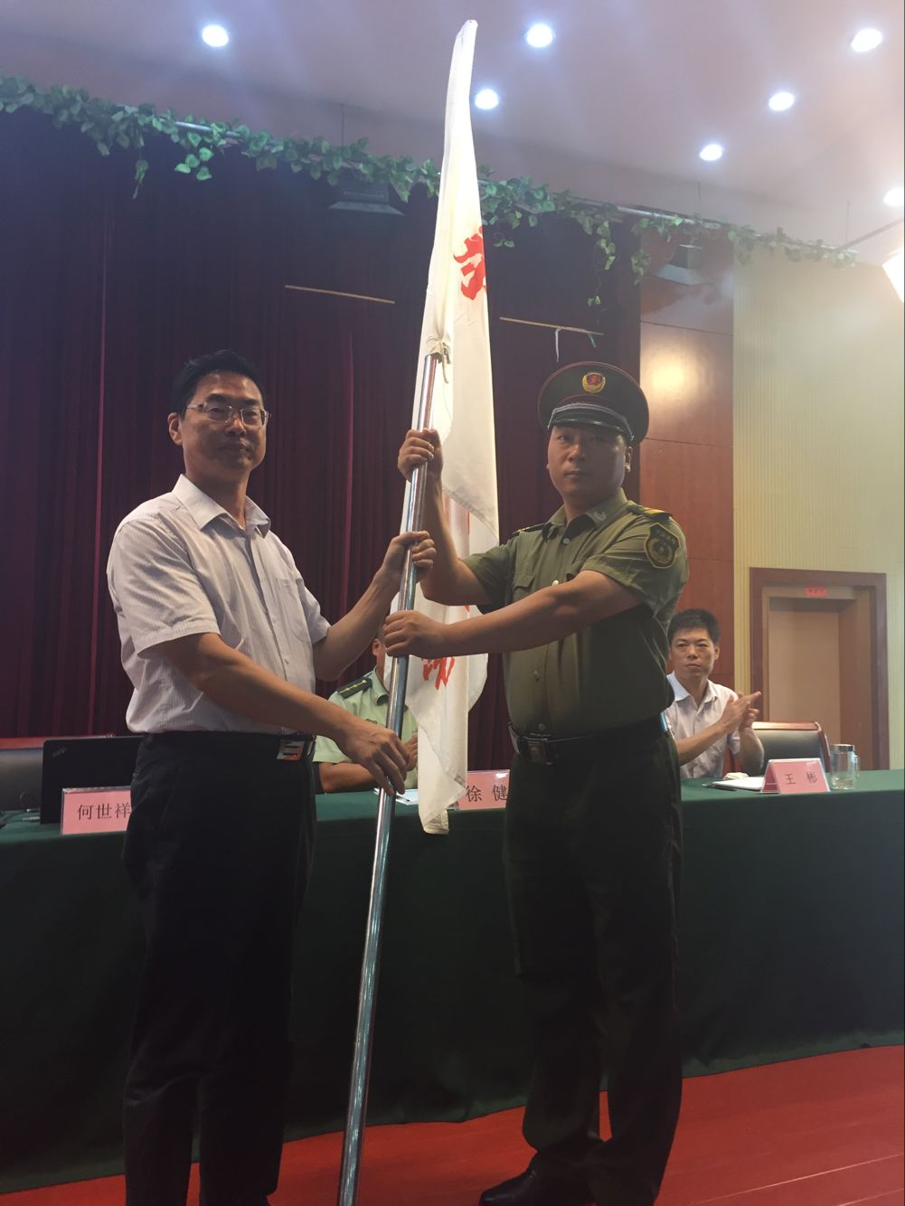 我校隆重召開2016年新生軍訓(xùn)動員大會 我校隆重召開2016年新生軍訓(xùn)動員大會