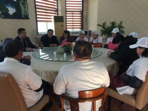 我校食堂組織員工集中培訓(xùn) 我校食堂組織員工集中培訓(xùn)