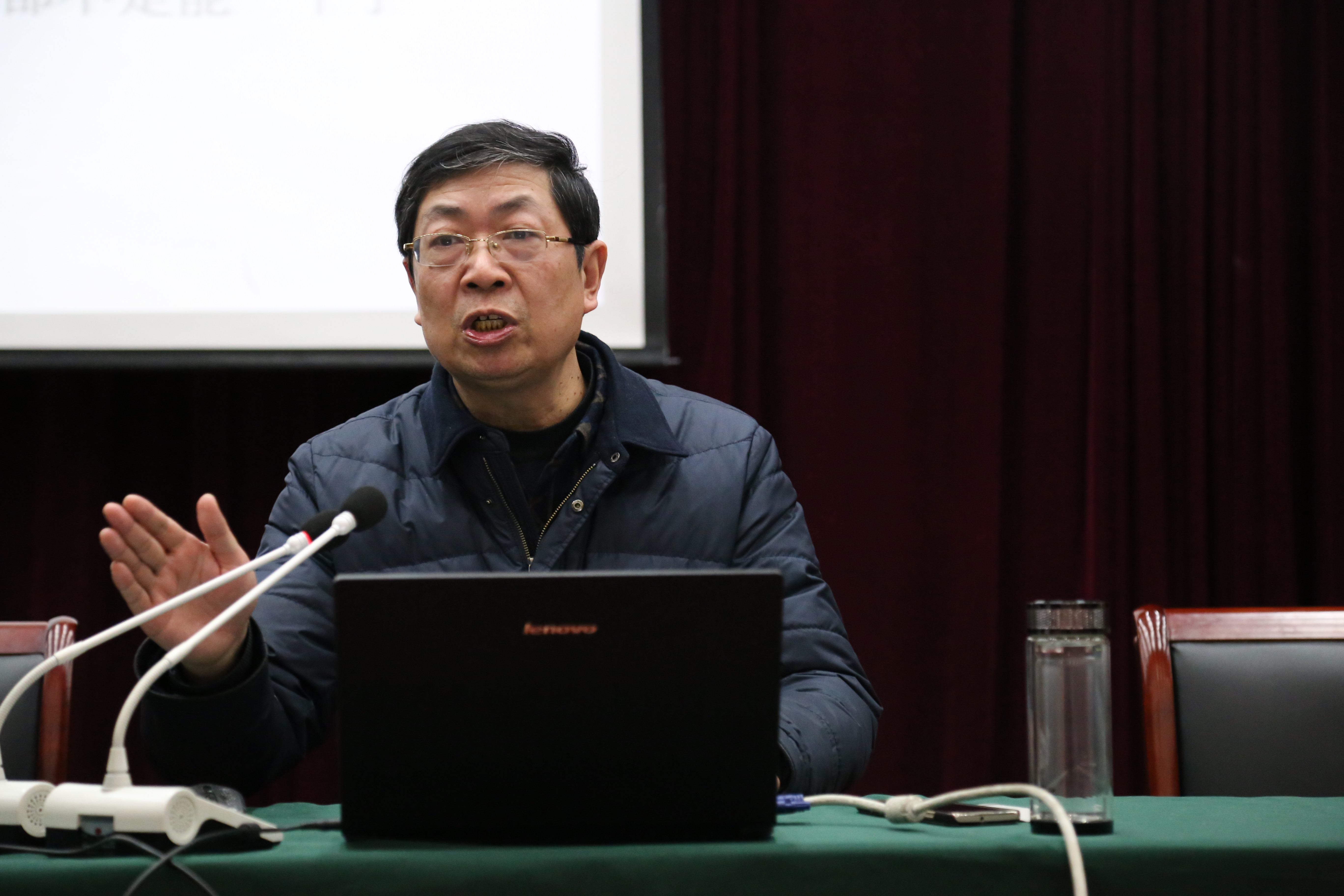 泰州實驗中學(xué)舉辦高考作文專題講座 泰州實驗中學(xué)舉辦高考作文專題講座