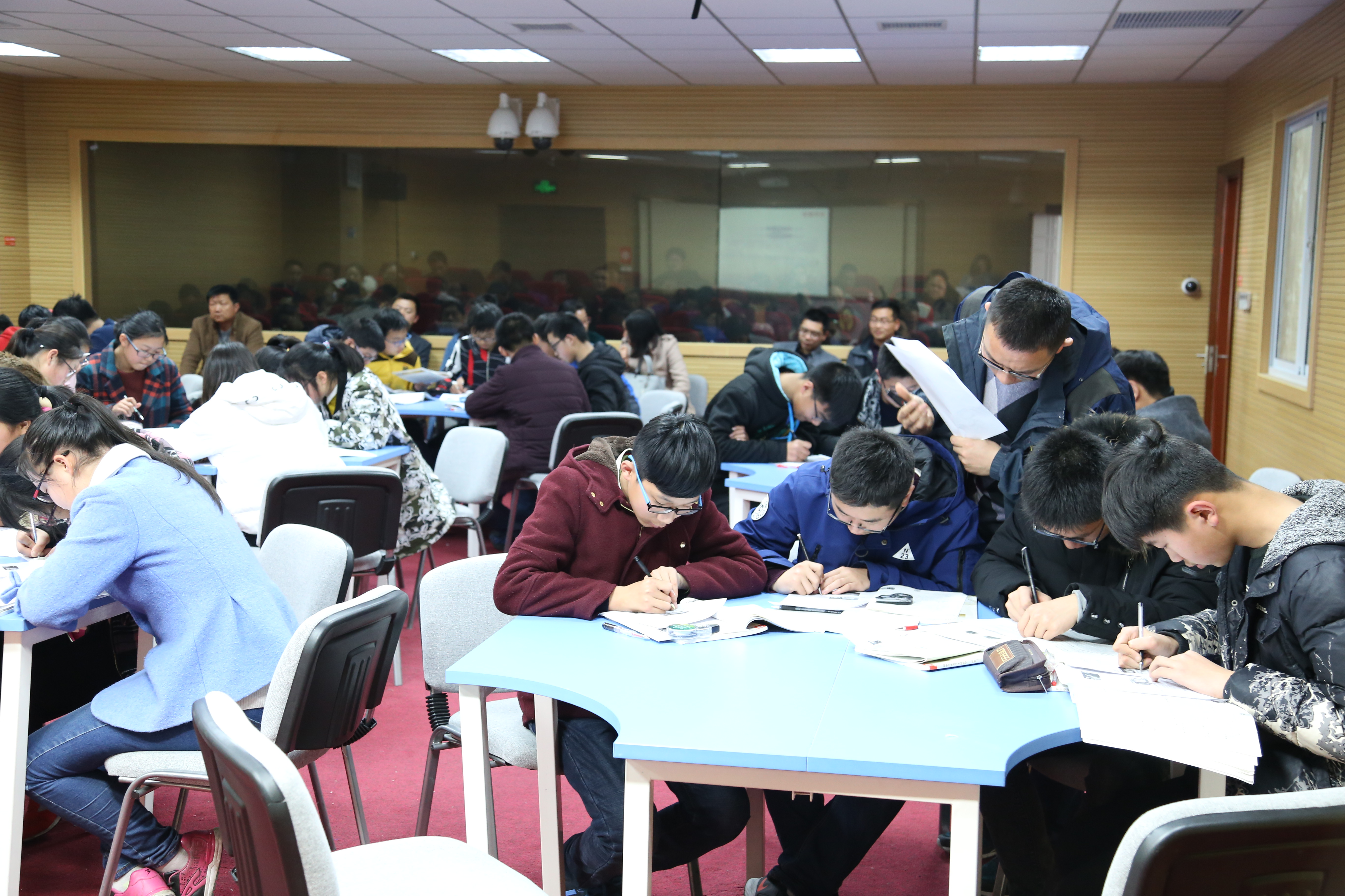 我校承辦泰州市初三歷史中考研討活動