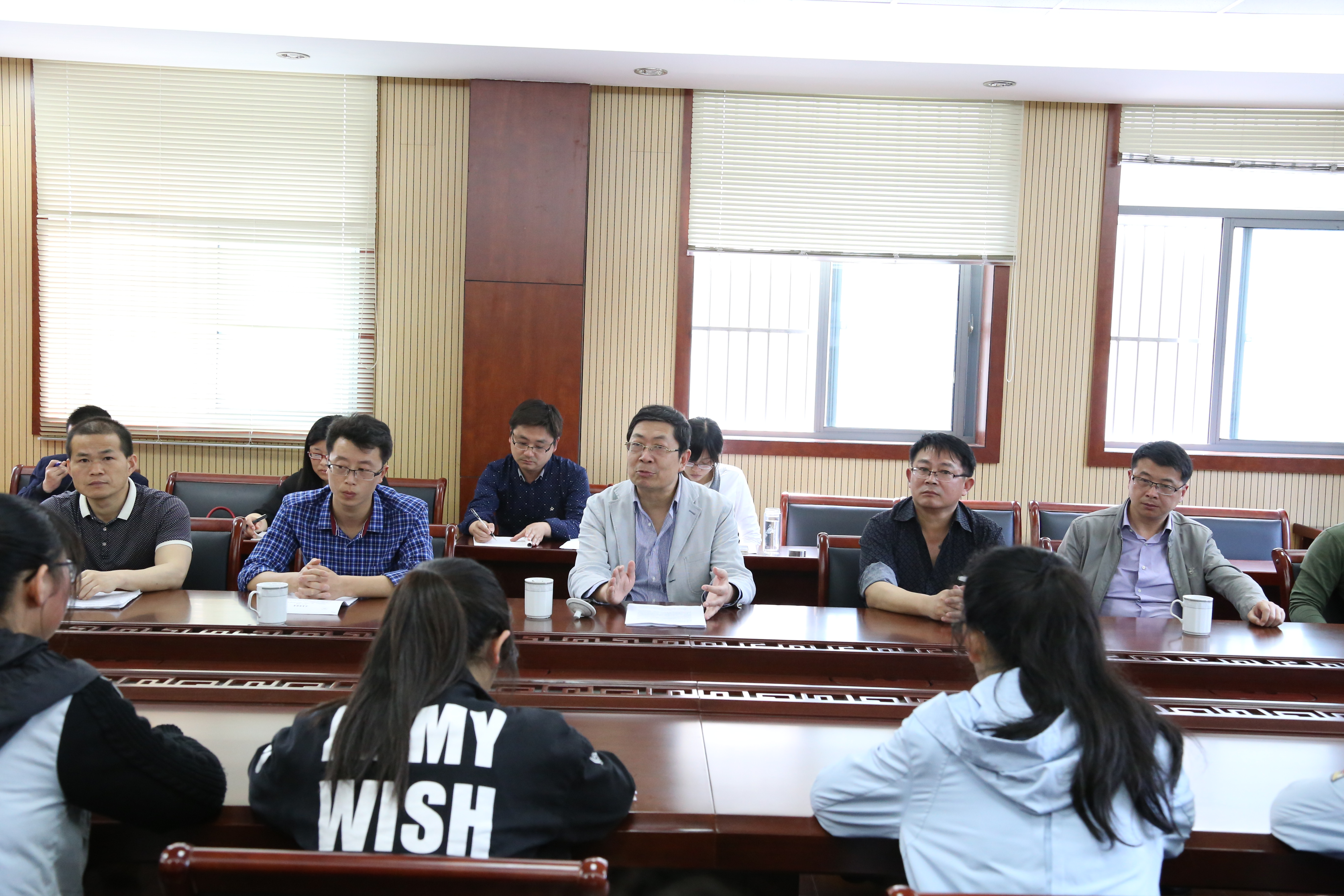 教研室專家“點對點”打造高分作文 教研室專家“點對點”打造高分作文