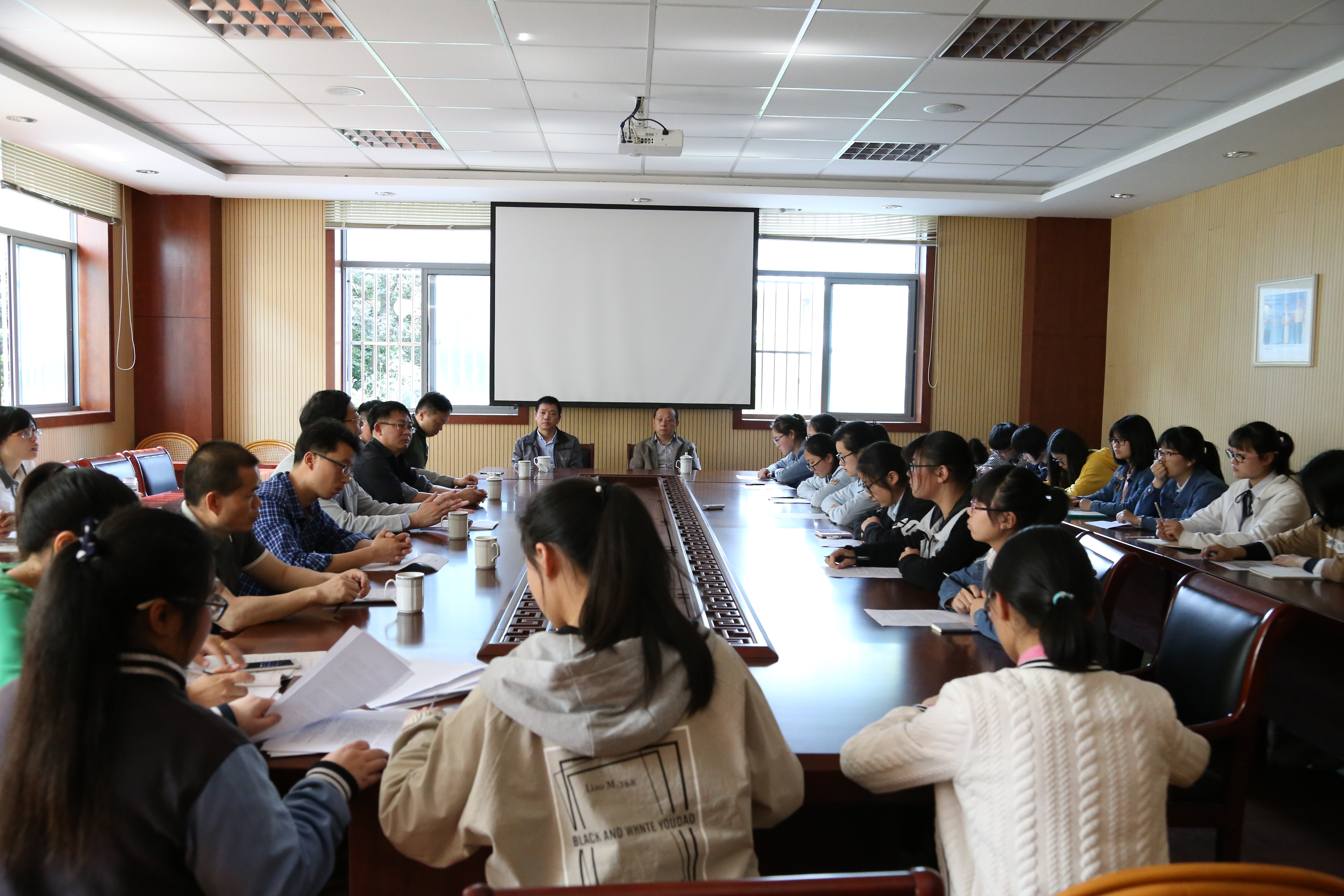 教研室專家“點對點”打造高分作文 教研室專家“點對點”打造高分作文