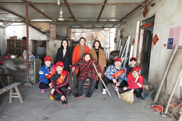 弘揚(yáng)新時(shí)代雷鋒精神_爭做新時(shí)代有為青年 弘揚(yáng)新時(shí)代雷鋒精神_爭做新時(shí)代有為青年