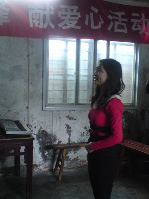 “學(xué)雷鋒，獻(xiàn)愛心”活動(dòng)走進(jìn)泰州市寺巷鎮(zhèn)敬老院