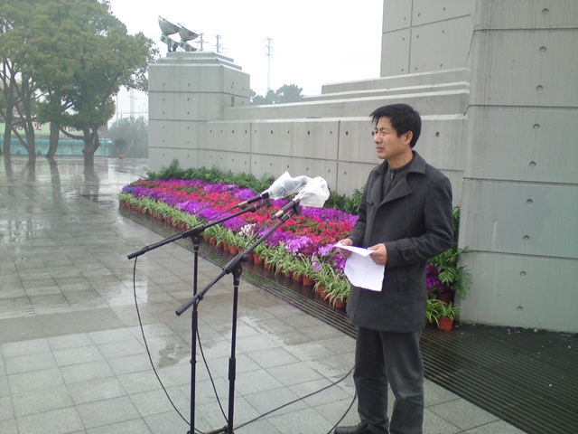 緬懷革命先烈，弘揚(yáng)民族精神—3月30日泰州實(shí)驗(yàn)中學(xué)清明節(jié)祭掃活動