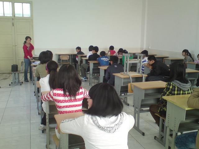 初中語文組開展“天籟軒”社團活動 初中語文組開展“天籟軒”社團活動