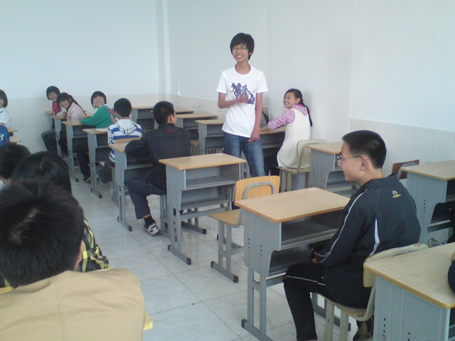 初中語文組開展“天籟軒”社團活動 初中語文組開展“天籟軒”社團活動