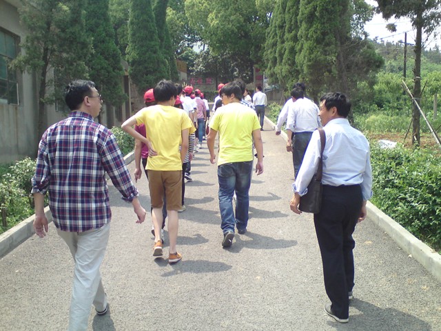 綜合實(shí)踐活動(dòng)—師生參觀“遠(yuǎn)望二號”測量船 綜合實(shí)踐活動(dòng)—師生參觀“遠(yuǎn)望二號”測量船