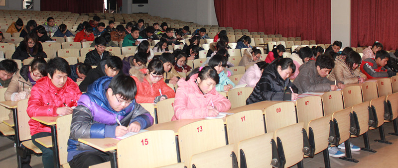 團委2012-2013學(xué)年度第二學(xué)期團支部例會勝利召開 團委2012-2013學(xué)年度第二學(xué)期團支部例會勝利召開