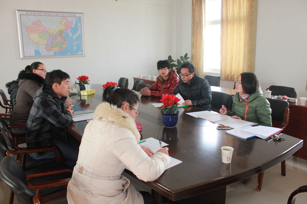 團(tuán)委召開2012-2013年度第二學(xué)期團(tuán)委工作會(huì)議