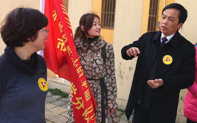 團(tuán)委學(xué)雷鋒活動之社區(qū)廣場舞指導(dǎo) 團(tuán)委學(xué)雷鋒活動之社區(qū)廣場舞指導(dǎo)