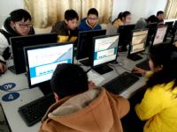 我校團(tuán)委組織學(xué)生參加“網(wǎng)上祭英烈”活動(dòng) 我校團(tuán)委組織學(xué)生參加“網(wǎng)上祭英烈”活動(dòng)